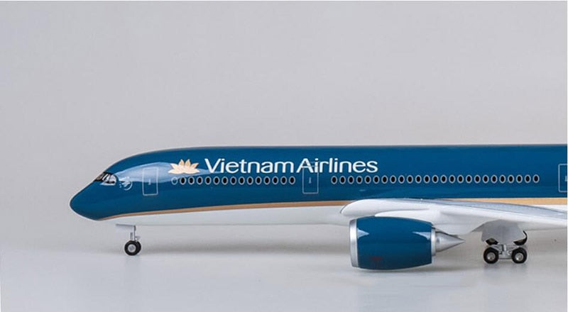 Vietnam Airlines Airbus A350 Airplane Model (1/142 Scale)