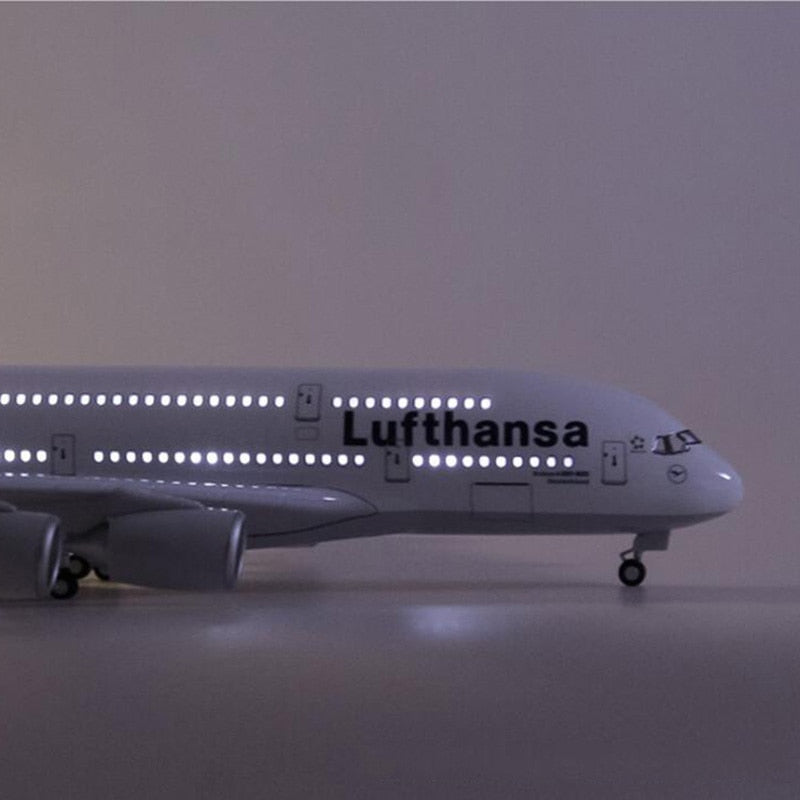 Lufthansa Airbus A380 Airplane Model (1/160 Scale)